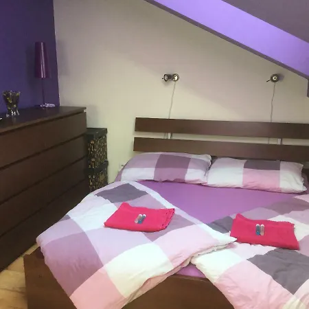 Appartement Sunny Two-story Kyje Praag