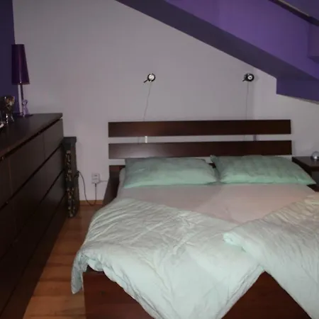 Sunny Two-story Kyje Appartamento