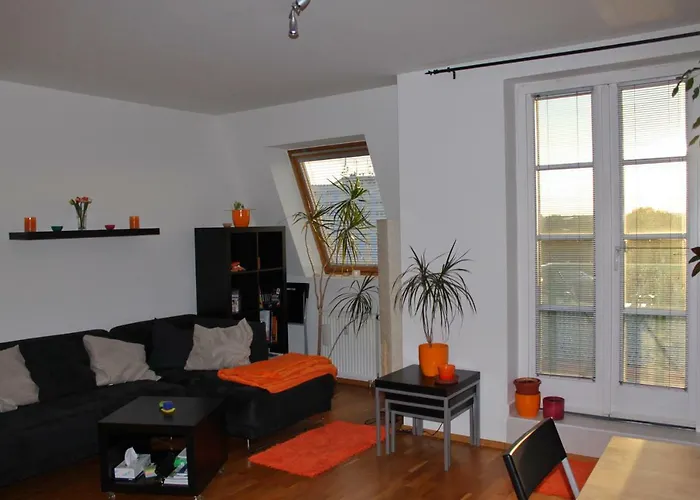 Sunny Two-story Kyje Appartamento Praga