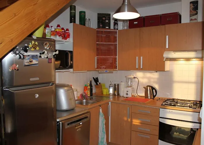 Sunny Two-story Kyje Praga